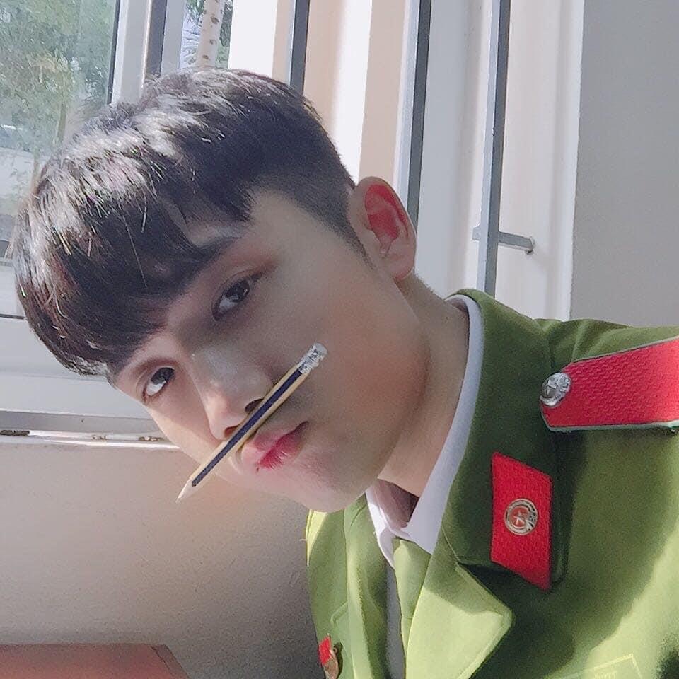 Hot boy hoc vien canh sat anh 6