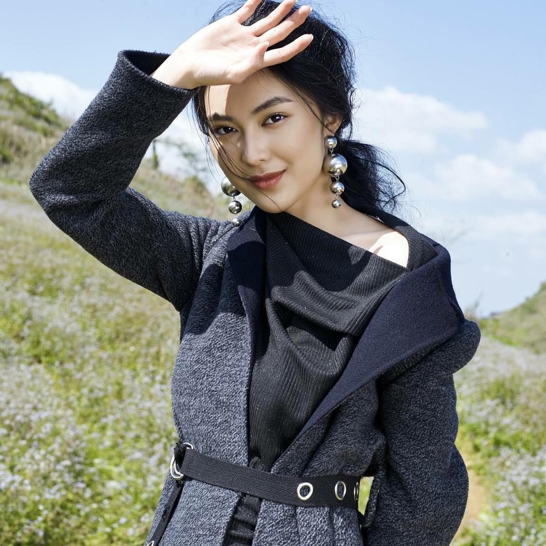 Hot girl may ram anh 9