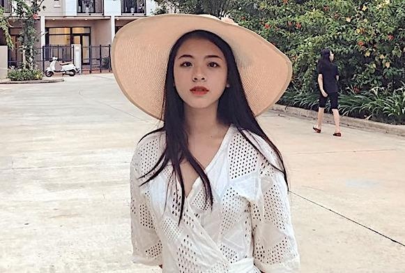 Con gai ut NSUT Chieu Xuan xinh dep va truong thanh o tuoi 15 hinh anh