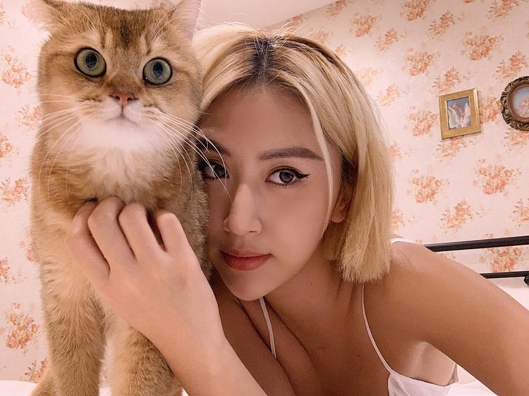 hot girl toc vang anh 1