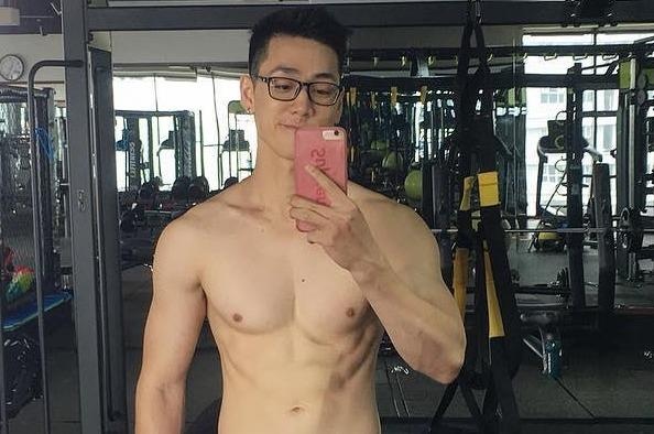 Ba Duy khoe hinh the 6 mui duoc dan mang khen ngoi hinh anh