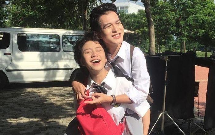 Quang Anh - Bao Han hat cung dan dien vien 'Ve nha di con' hinh anh