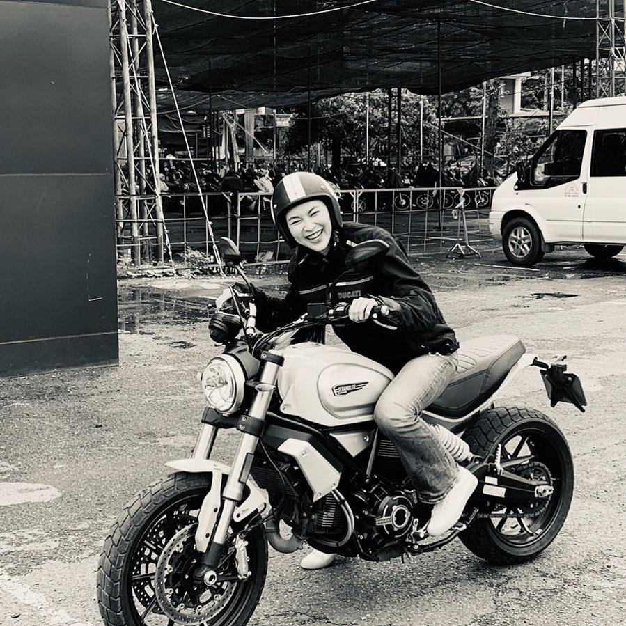 hot girl me xe phan khoi lon anh 3