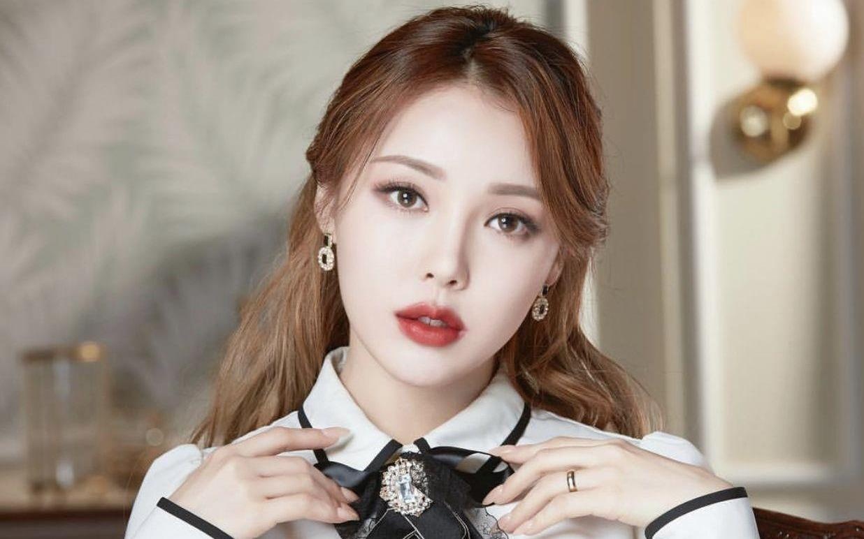 Michelle Phan va nhung beauty blogger dinh dam tu A sang Au hinh anh