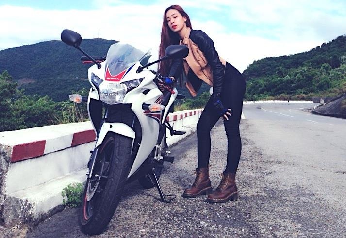 Dan hot girl dam me toc do: Nguoi la canh sat, ke la rich kid xu Hue hinh anh