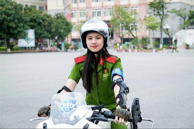 hot girl me xe phan khoi lon anh 11