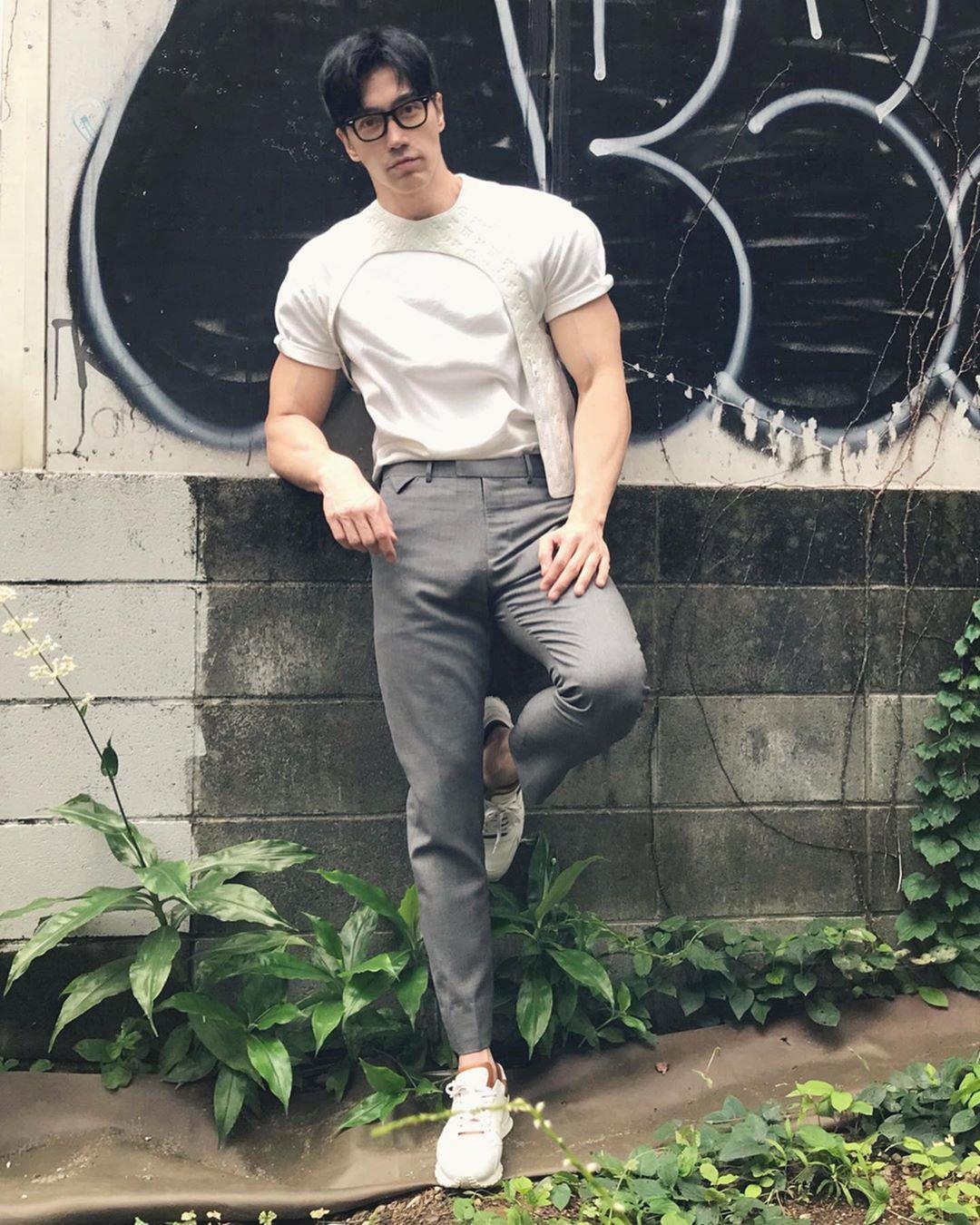 Nhan sac hack tuoi anh 3