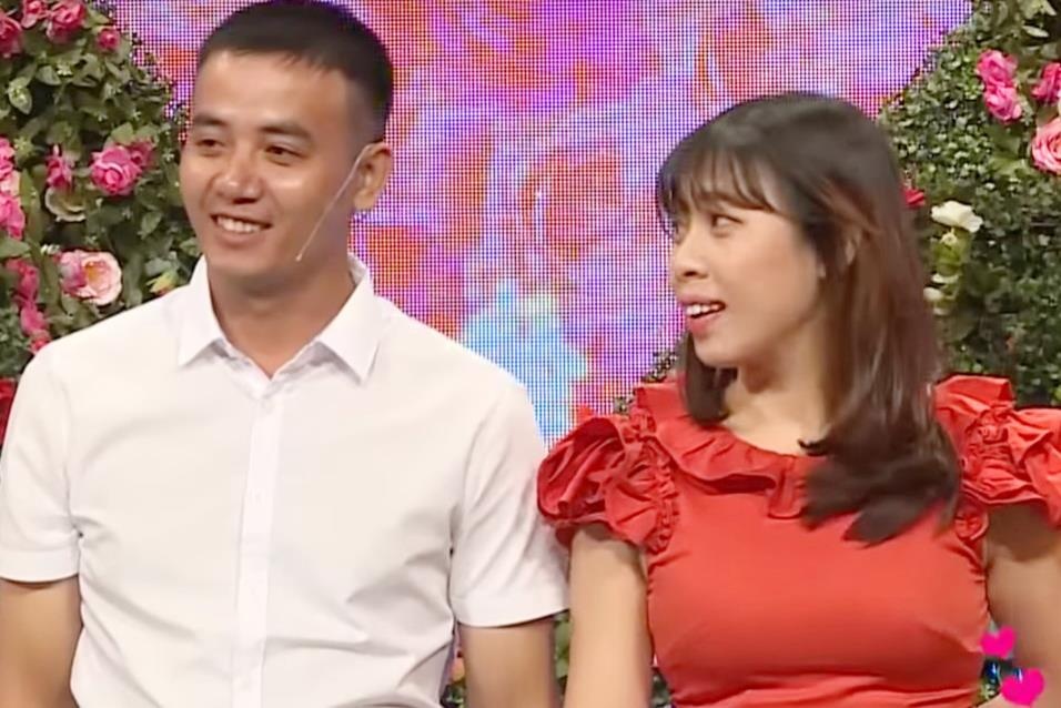 Co gai 23 tuoi nhung 'cha van thuong xuyen cho di lam' hinh anh