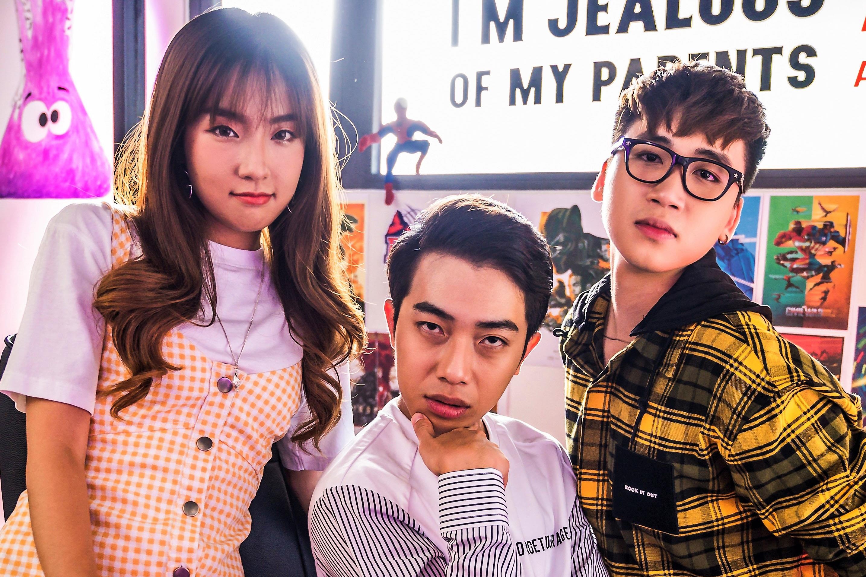 Huy Cung ra MV moi, fan noi 'hat khong ro loi, nen lam vlog thi hon' hinh anh