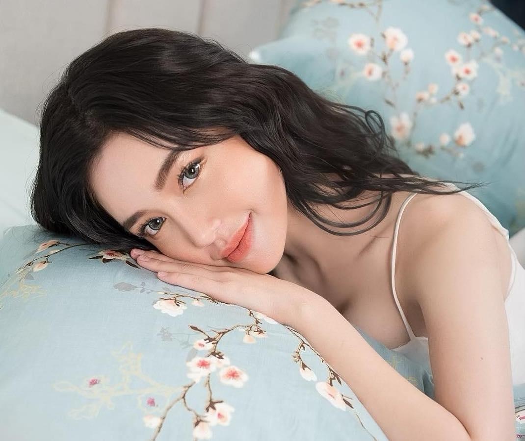 Hot mom mang xa hoi anh 4