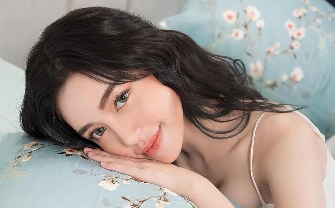 Elly Tran va nhung me bim sua co luot theo doi 'khung' tren mang hinh anh