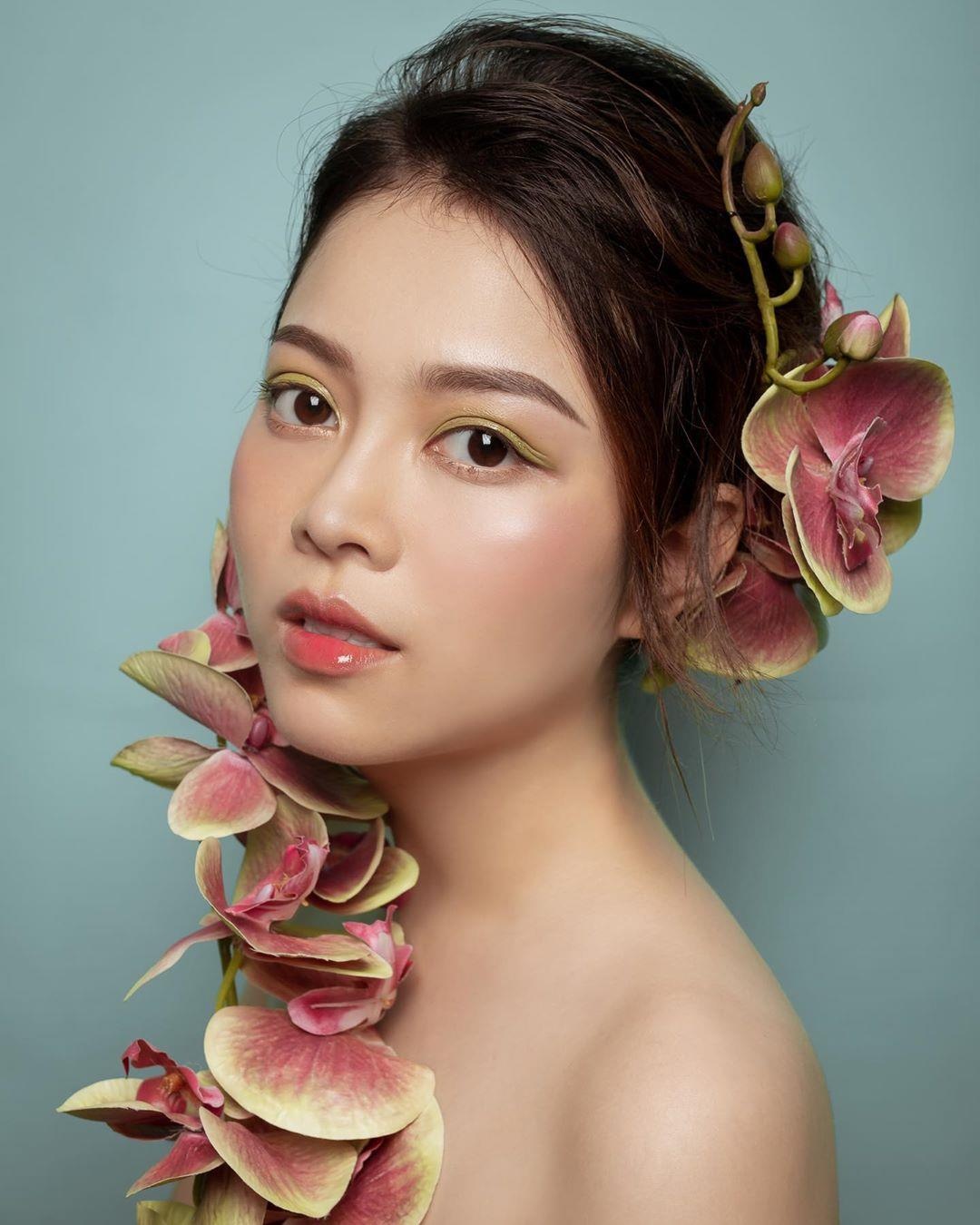 Hot mom mang xa hoi anh 15