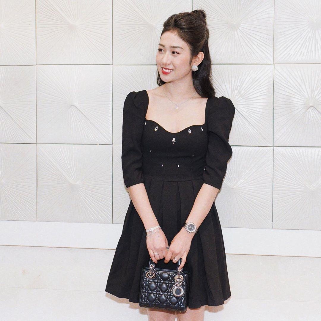 Hot mom mang xa hoi anh 8