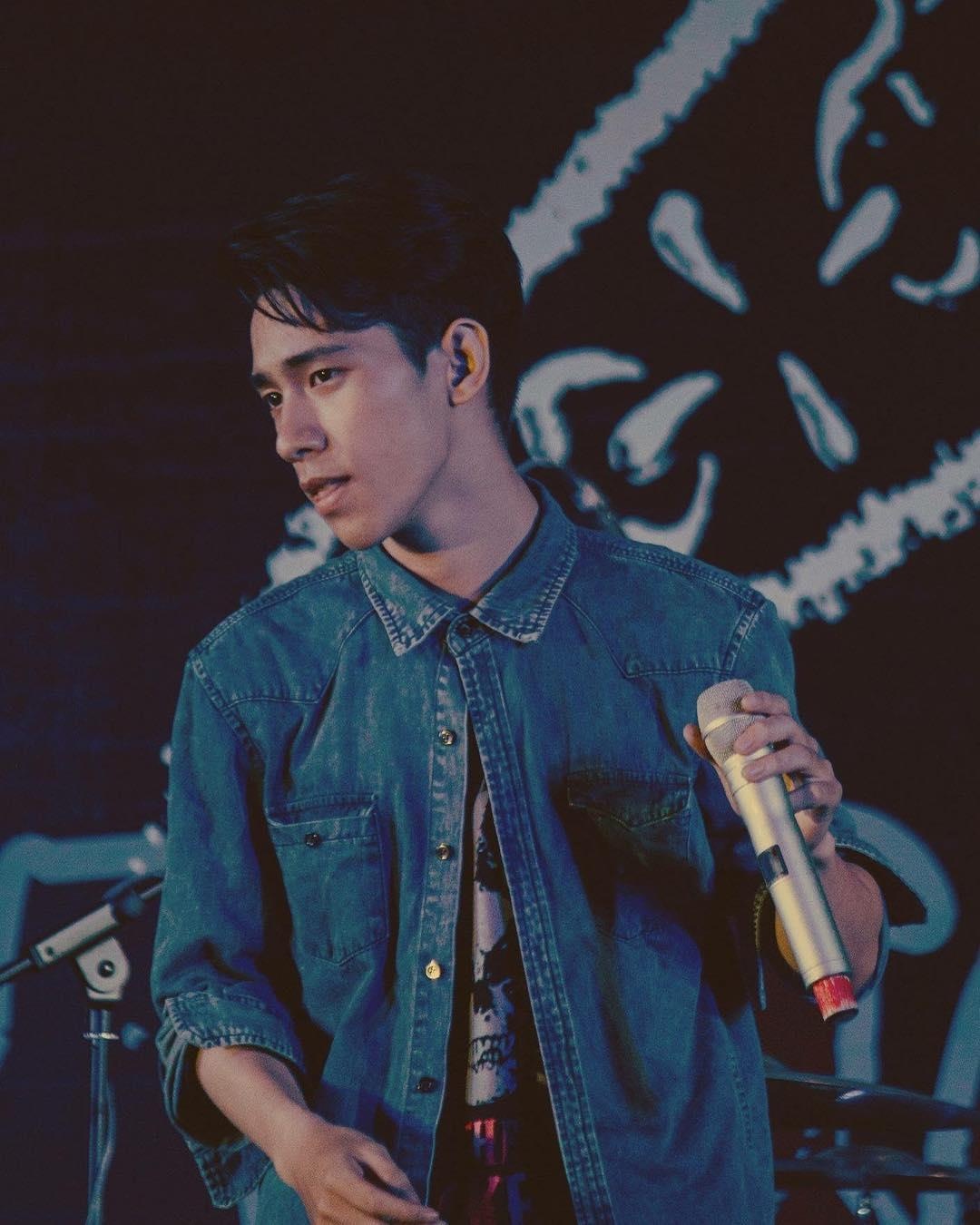 Hot boy truong dai hoc anh 11