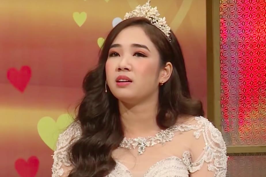 Co gai ke chuyen hon nhan voi chong tre tren truyen hinh hinh anh