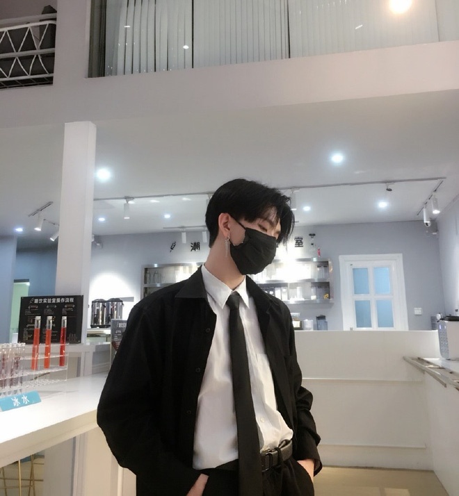 Hot boy song ao anh 2