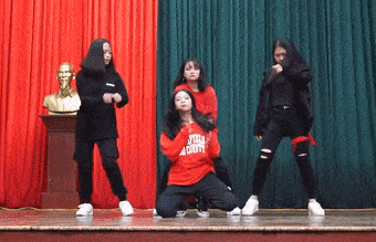 Hoc sinh Thanh Hoa nhay nhac Kpop voi 'Baby Shark' hinh anh