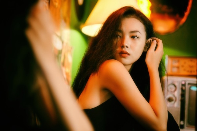 hot girl DH Van Hien anh 1