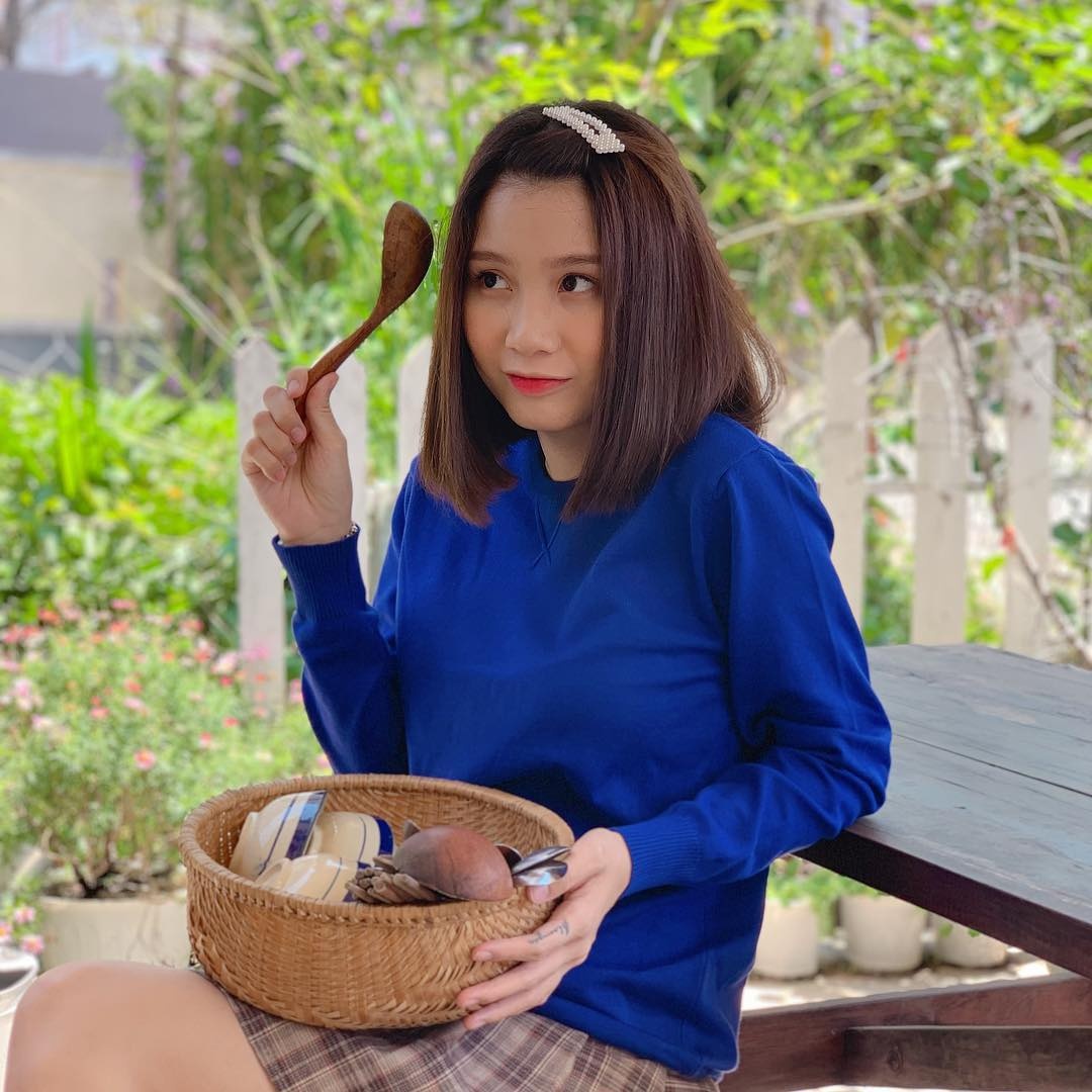 Hot mom sinh nam 1996 anh 7