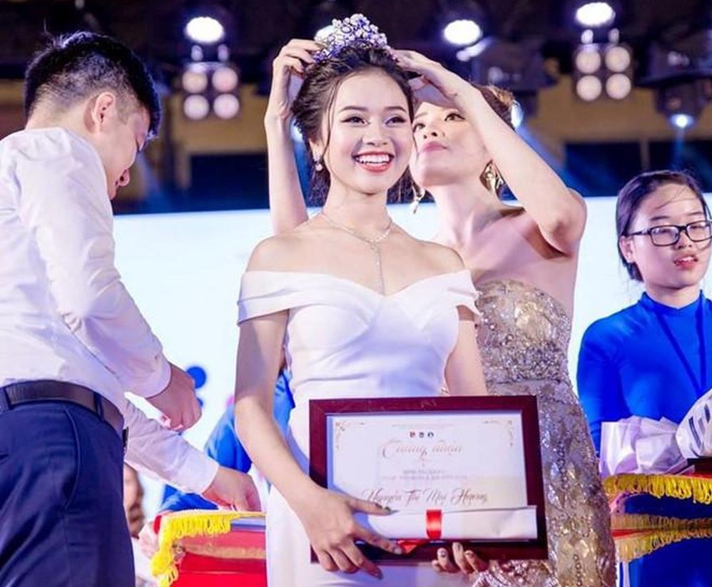 Hot girl DH Khoa hoc tu nhien anh 6