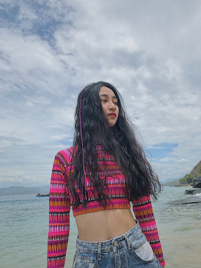 Hot girl DH Khoa hoc tu nhien anh 2