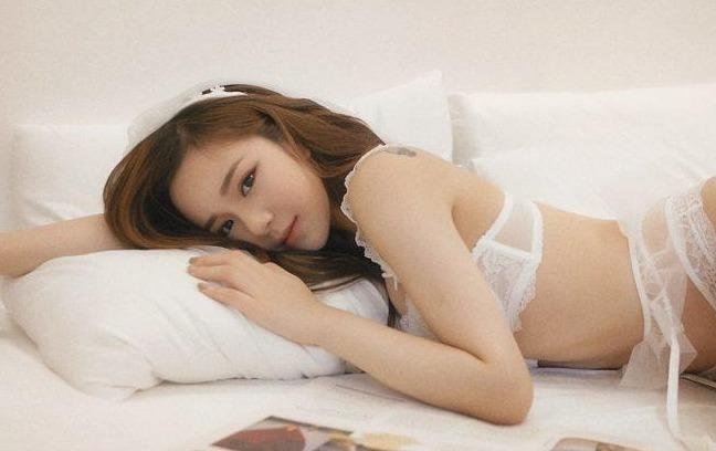 Nhieu hot girl bi tay chay vi lot do, khoe than phan cam hinh anh