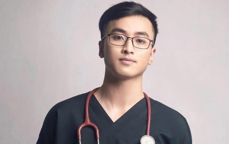 Chang trai lai 3 dong mau va nhung bac si noi tieng tren mang hinh anh