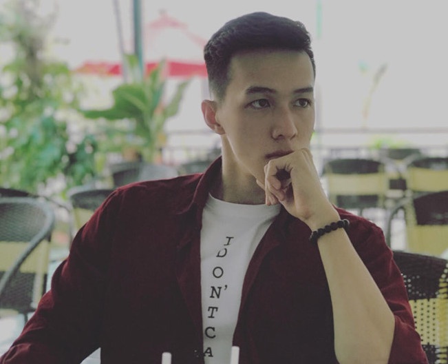 Bac si dien trai anh 14