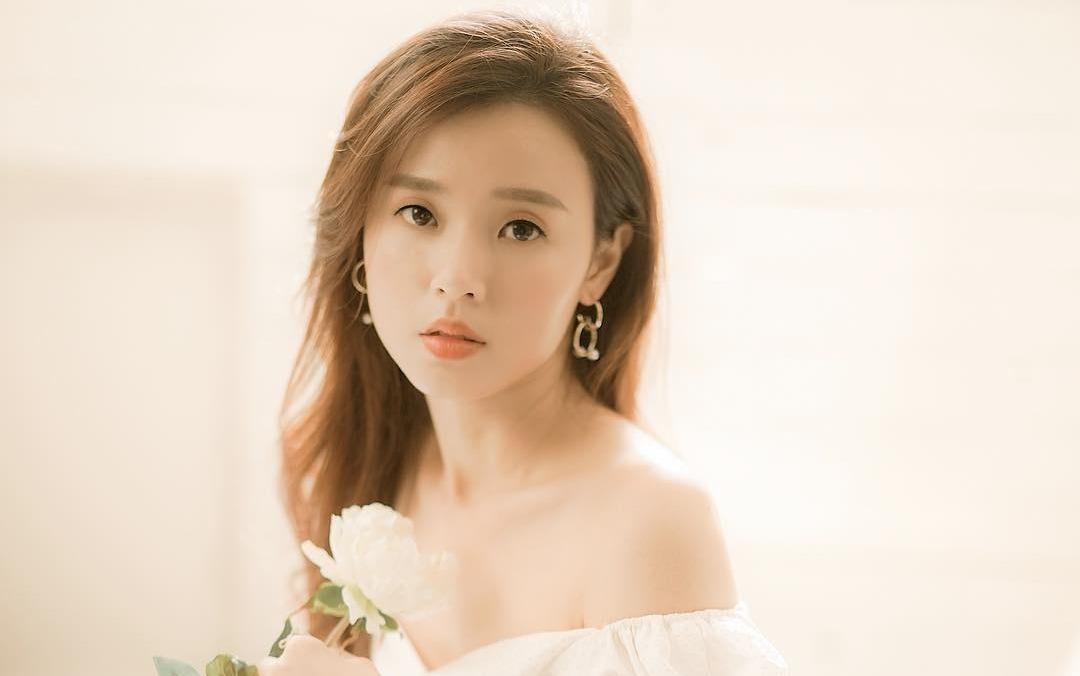Hot girl Midu va nhung nguoi noi tieng tung di day hoc hinh anh