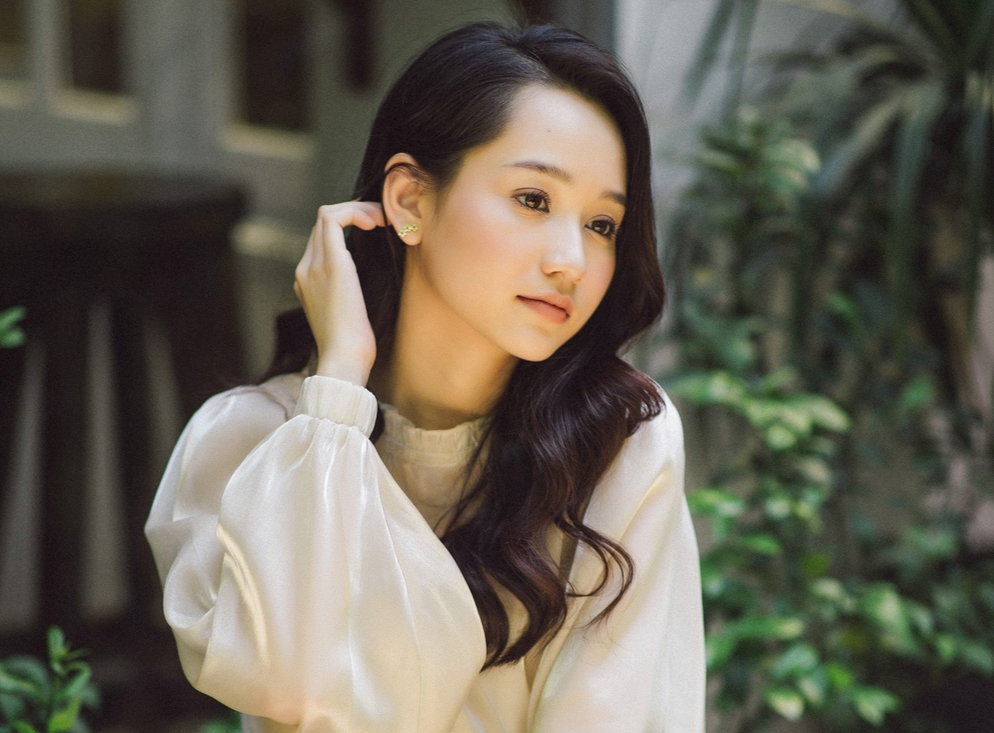 Ha Lan cua 'Mat biec' va nhung hot girl ten Truc Anh noi tren mang hinh anh