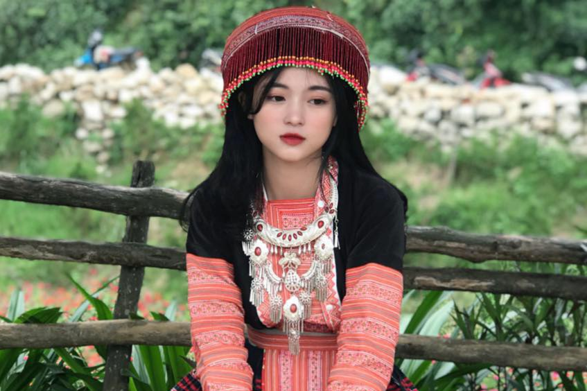 Hoa khoi 17 tuoi cao 1,70 m va nhung hot girl noi tieng que Lao Cai hinh anh