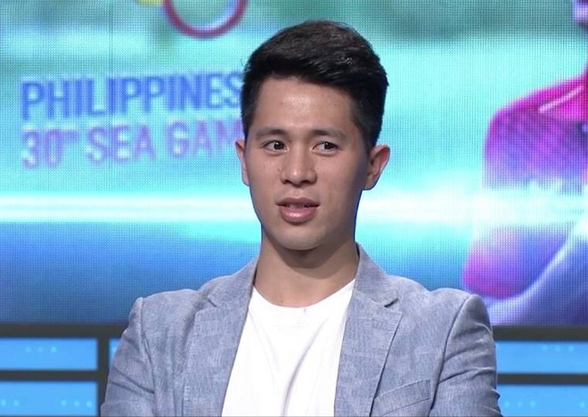 Cau thu dien vest anh 8