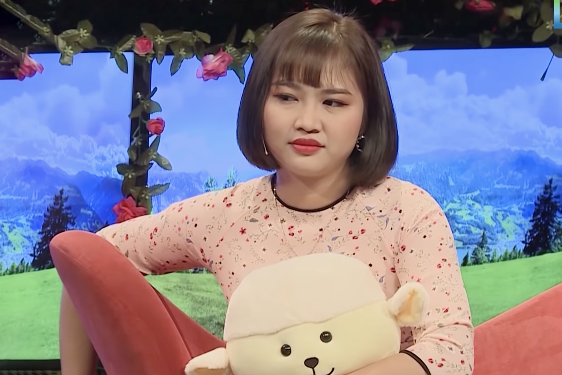 Co gai tu choi hen ho vi ban trai thich choi gau bong hinh anh
