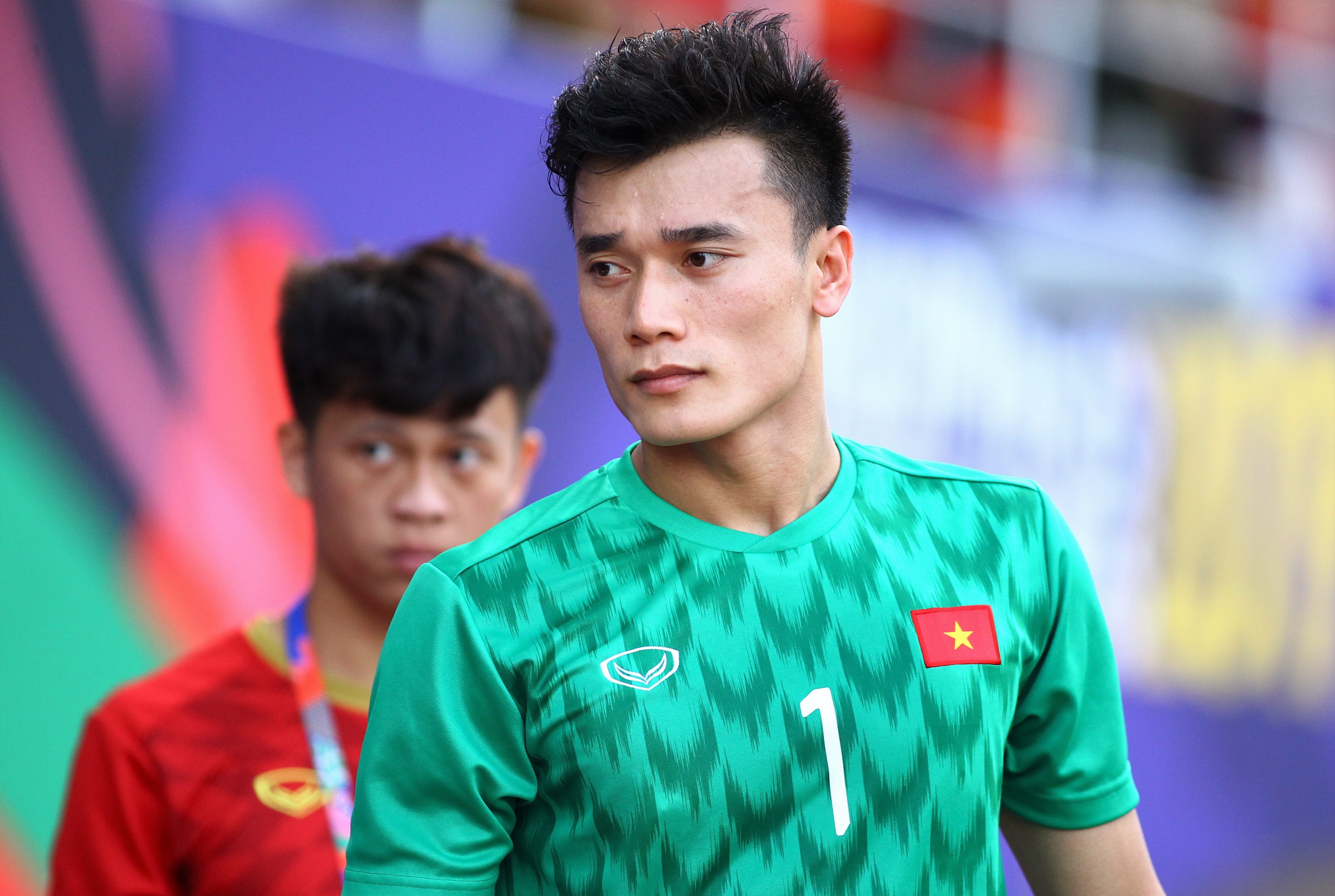 Quan ly Bui Tien Dung nhieu lan doi co voi dan mang hinh anh