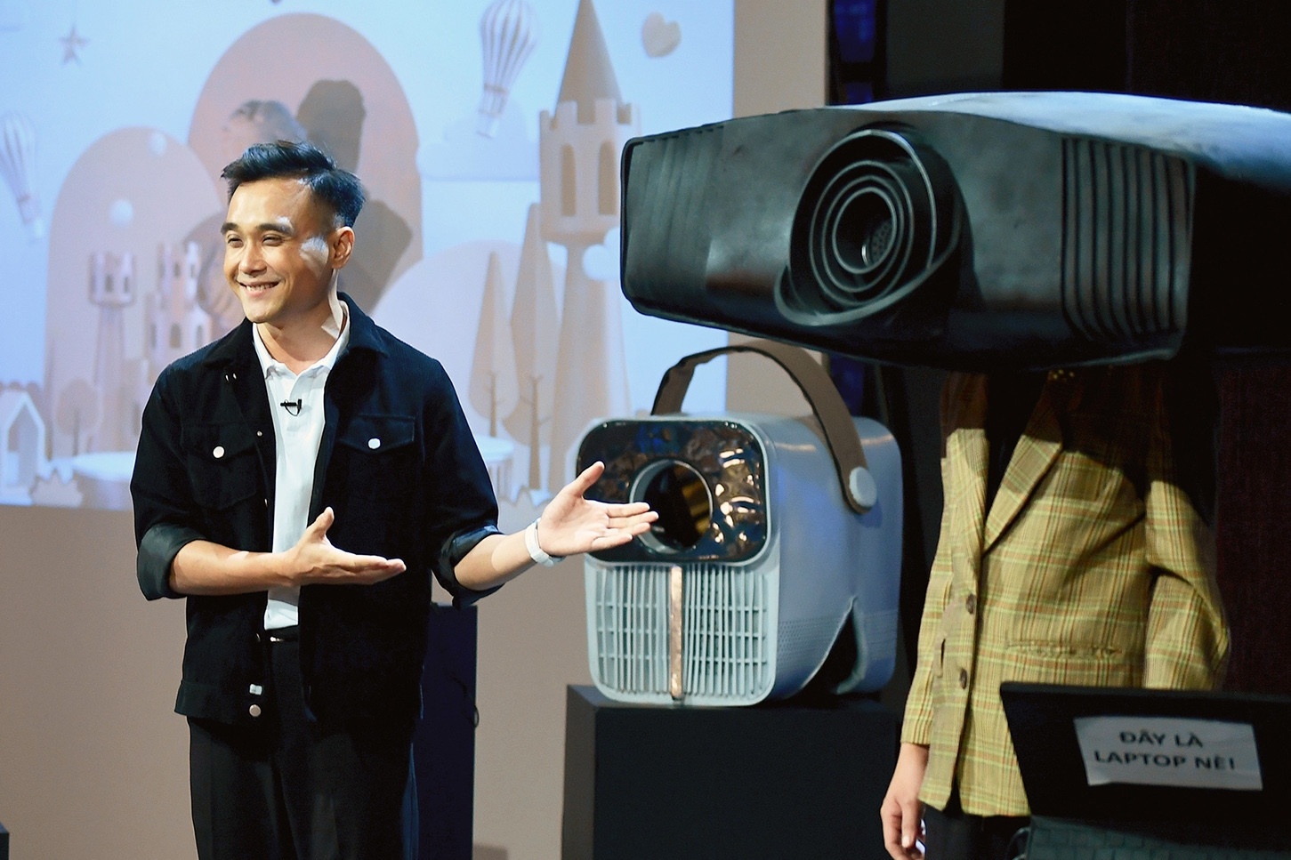 Tro ly Kiki,  may chieu Beecube,  startup Shark Tank anh 7