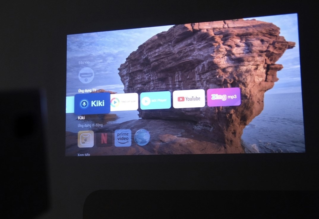 Kham pha tro ly giong noi Kiki tren may chieu hot nhat Shark Tank 2023 hinh anh