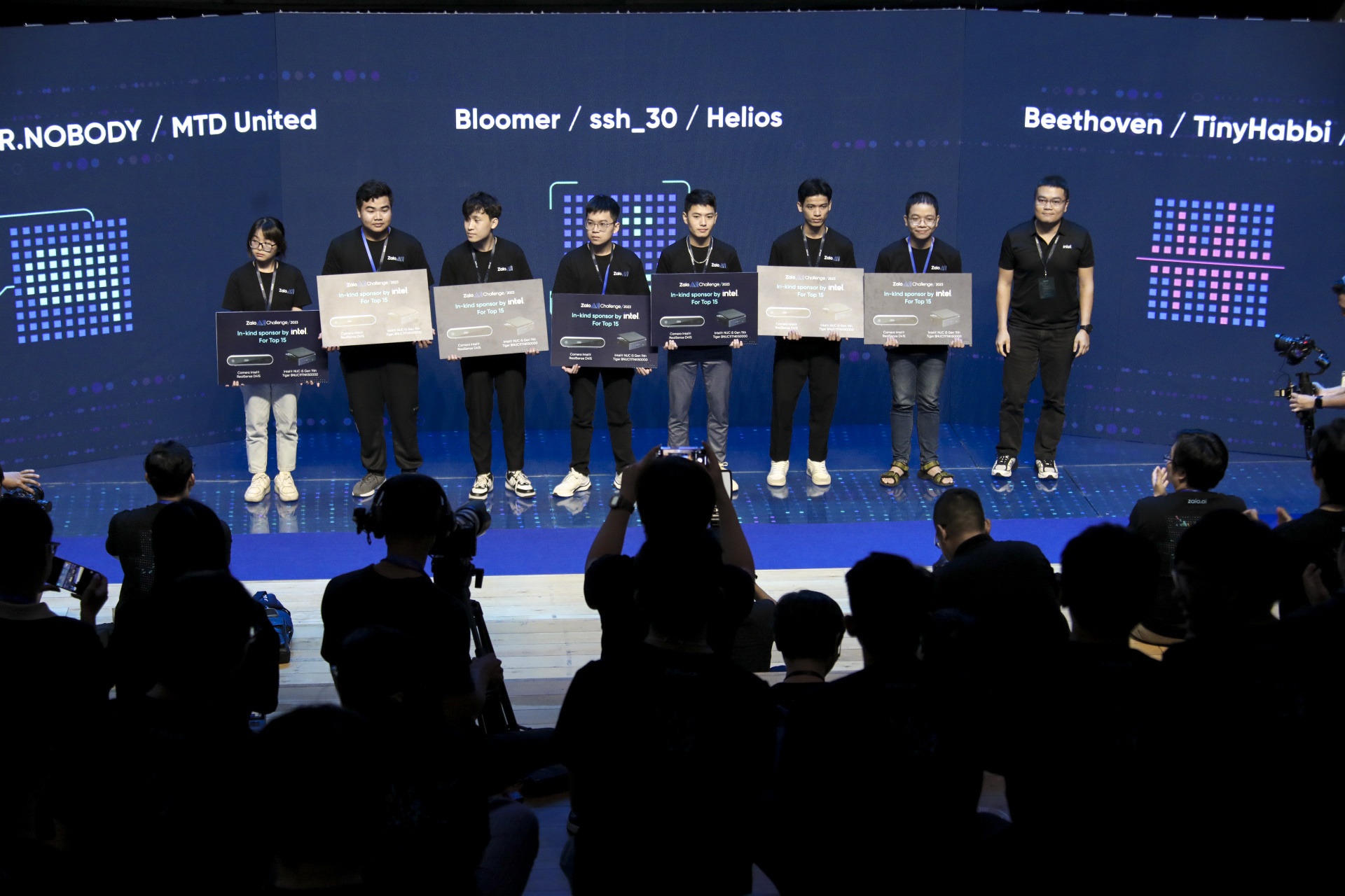 Zalo va hanh trinh 7 nam nuoi duong nhan su cho khat vong AI hinh anh