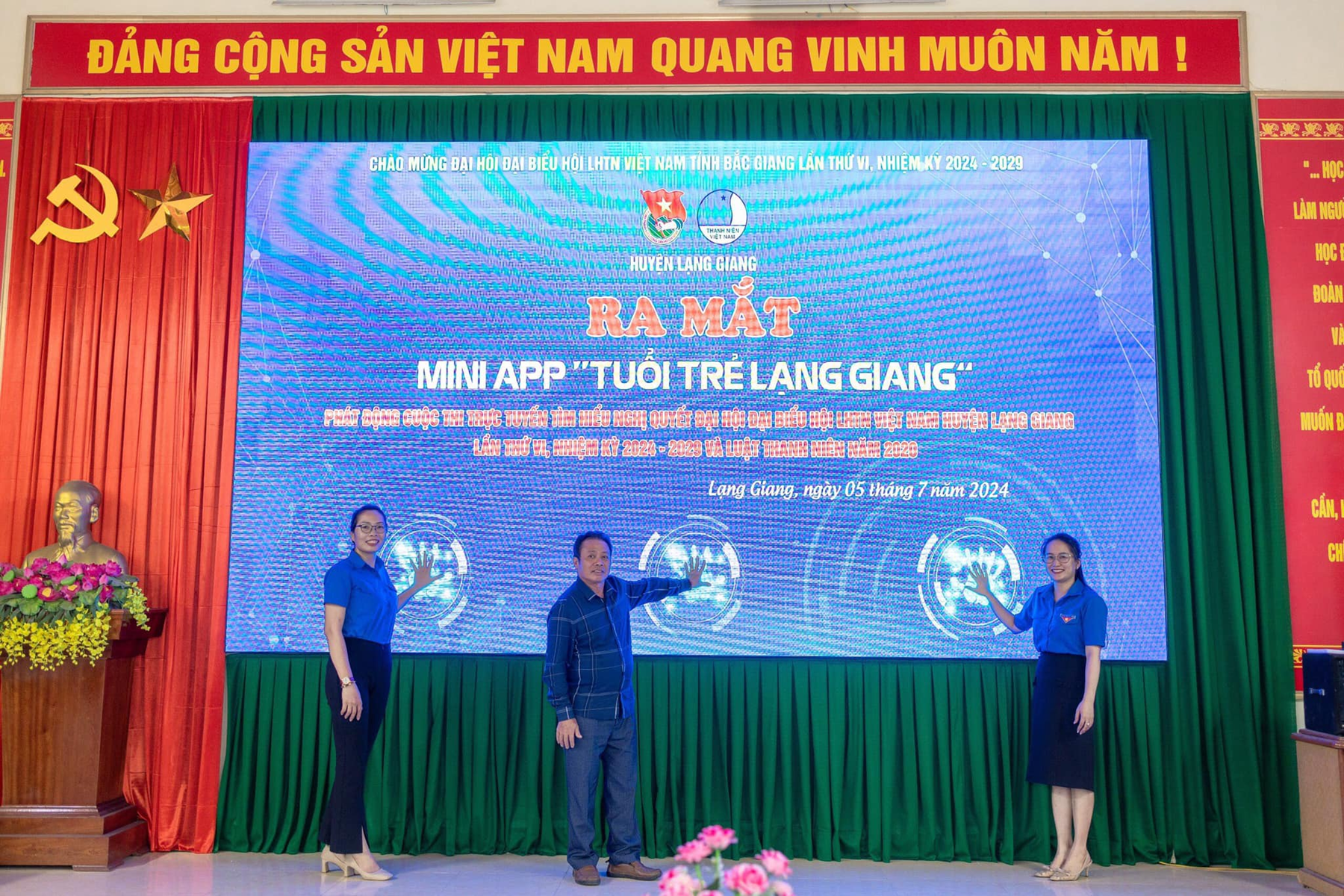 CDS,  Mini App,  Doan,  TNCS anh 3