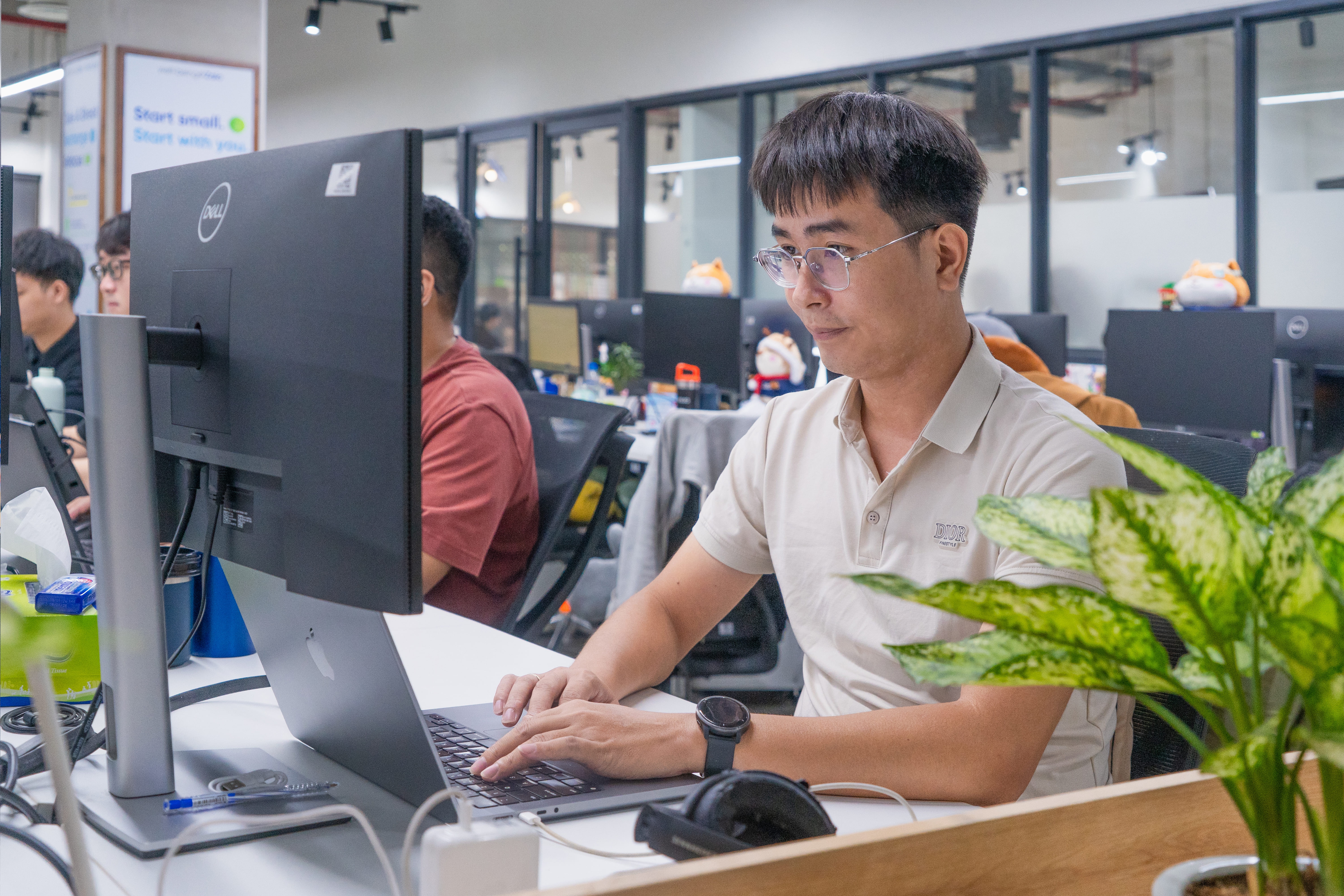 Hon 100.000 gio huan luyen de AI hieu nguoi Viet hinh anh