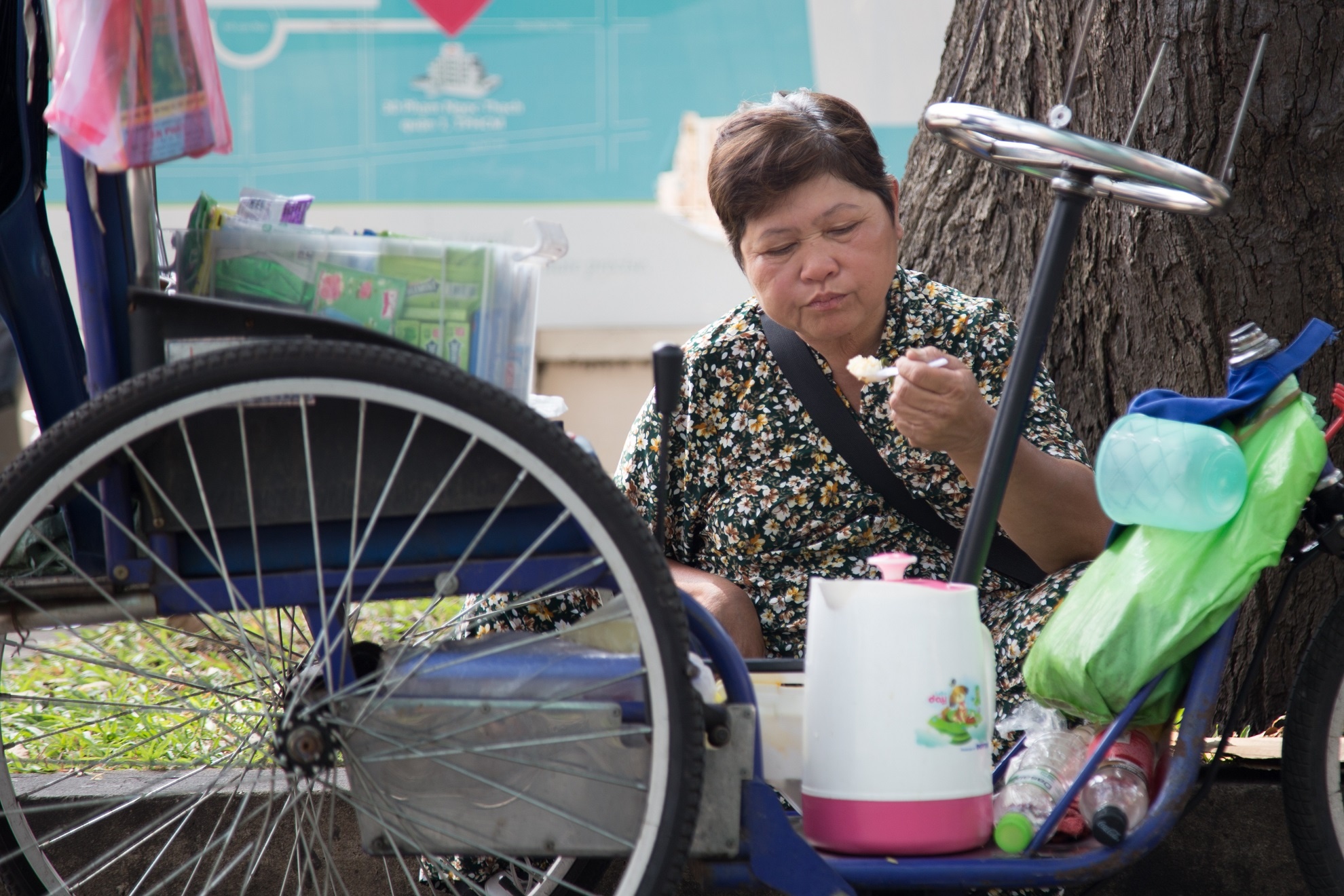 người phụ nữ ở vỉa hè Sài Gòn ảnh 14 nguoi phu nu o via he Sai Gon anh 14