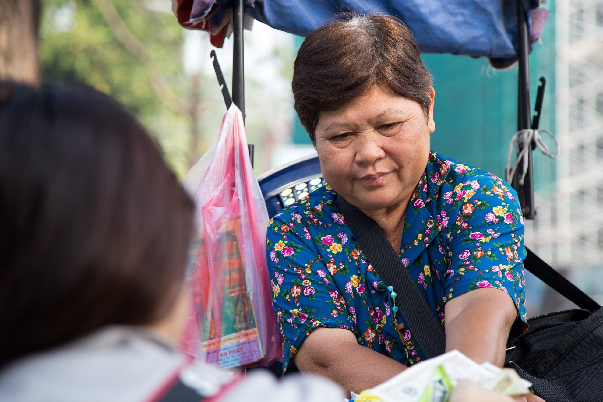 người phụ nữ ở vỉa hè Sài Gòn ảnh 15 nguoi phu nu o via he Sai Gon anh 15