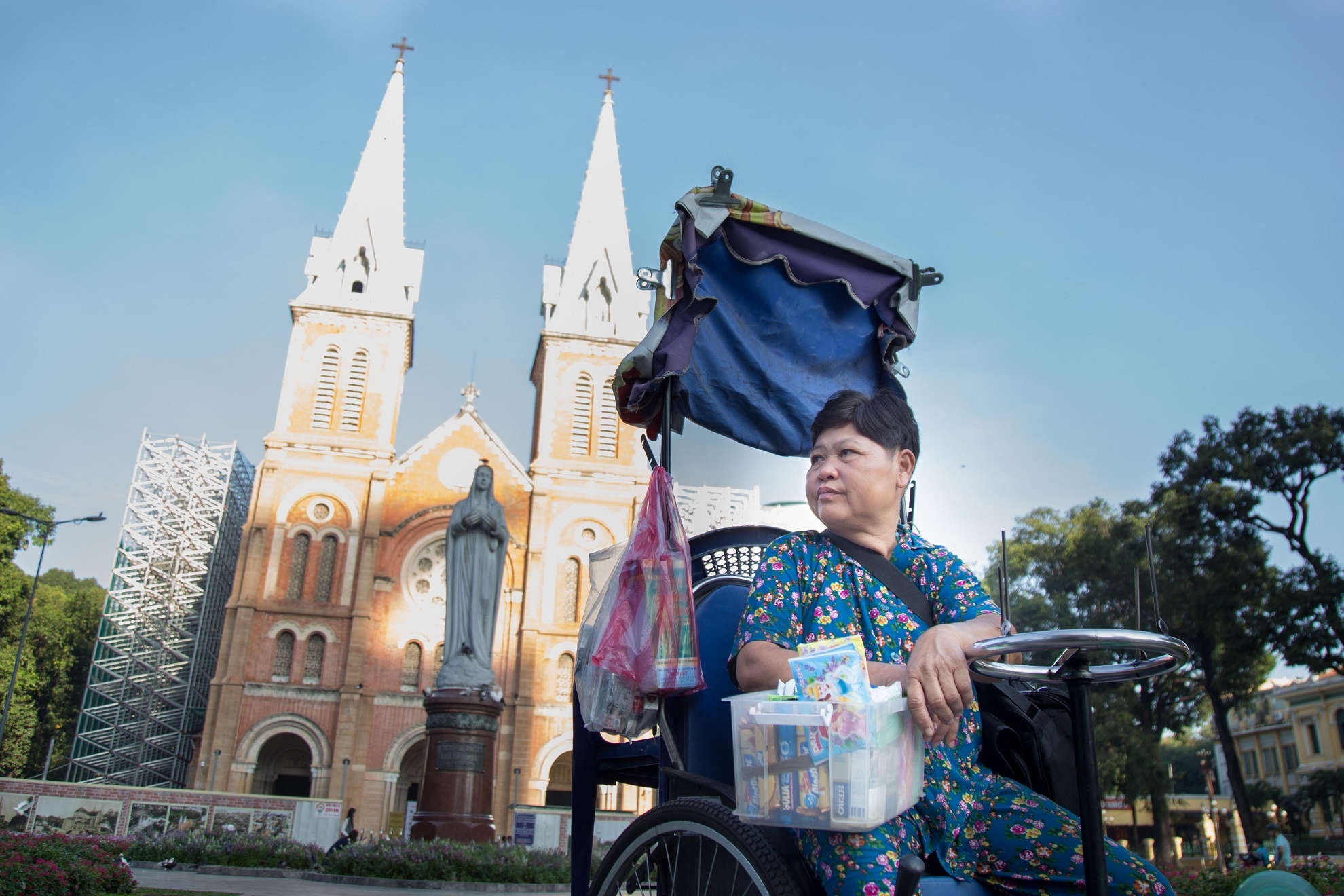 nguoi phu nu o via he Sai Gon anh 1