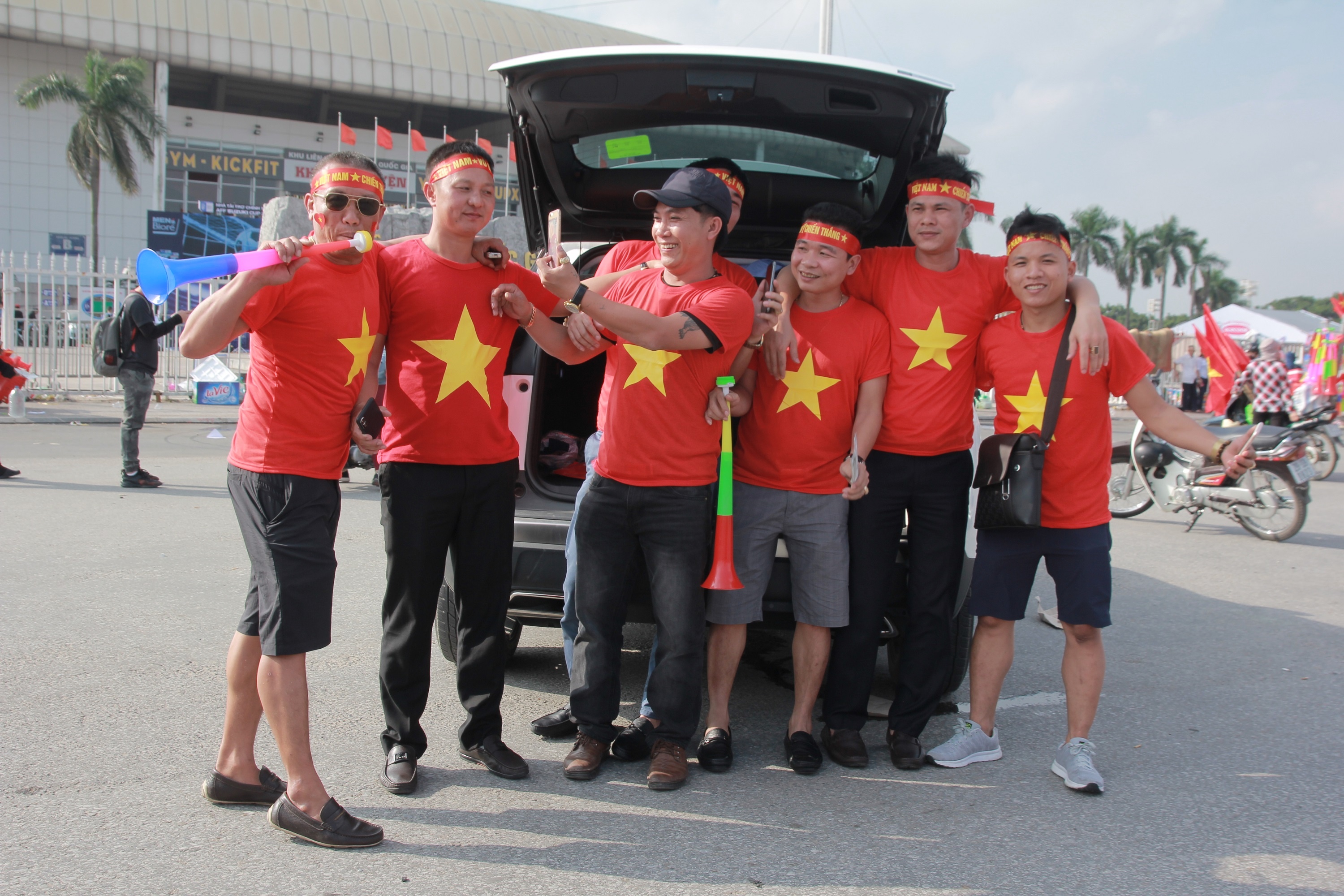 AFF,  San van dong My Dinh,  ve vao san,  doi tuyen Viet Nam anh 3