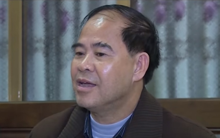 Nghi an hieu truong xam hai tinh duc tinh hang loat nam sinh hinh anh