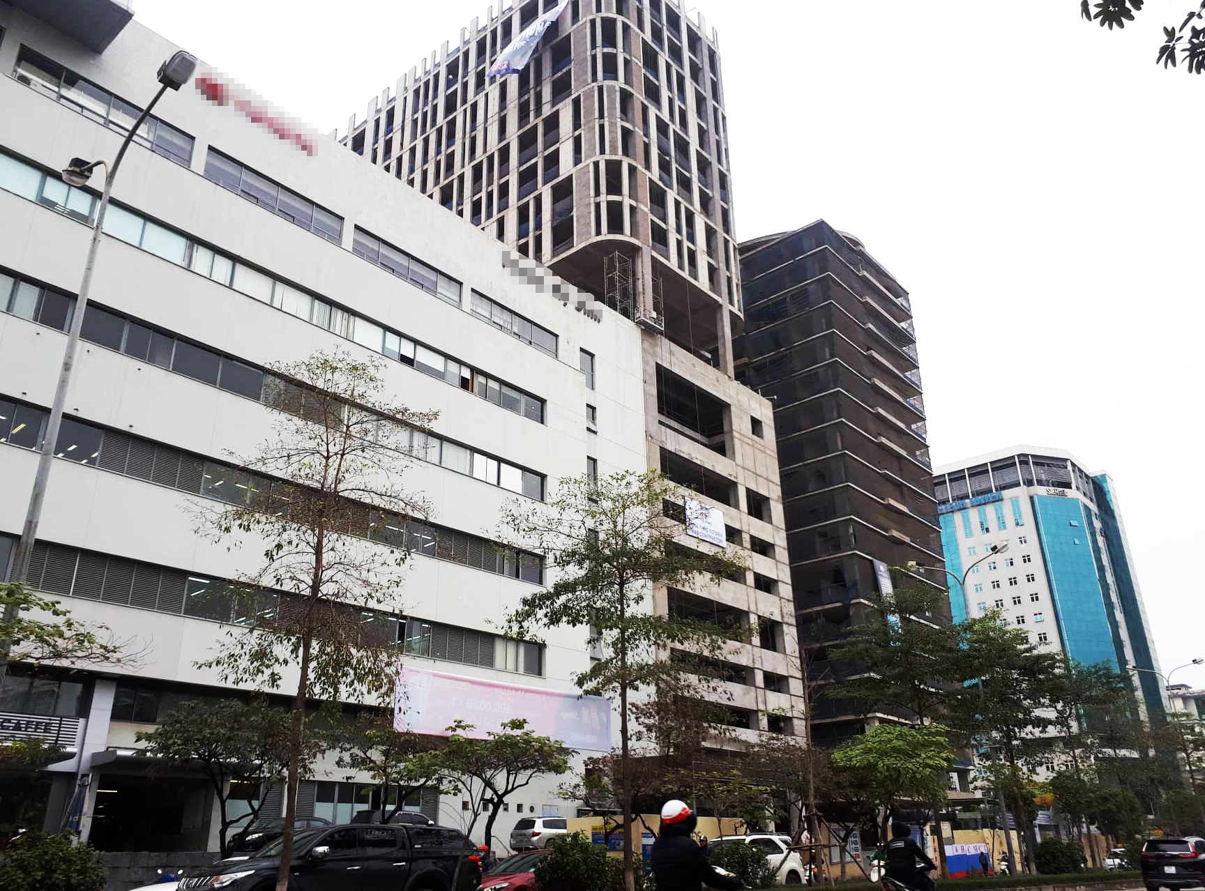 xe hop nut kinh chan gio anh 2