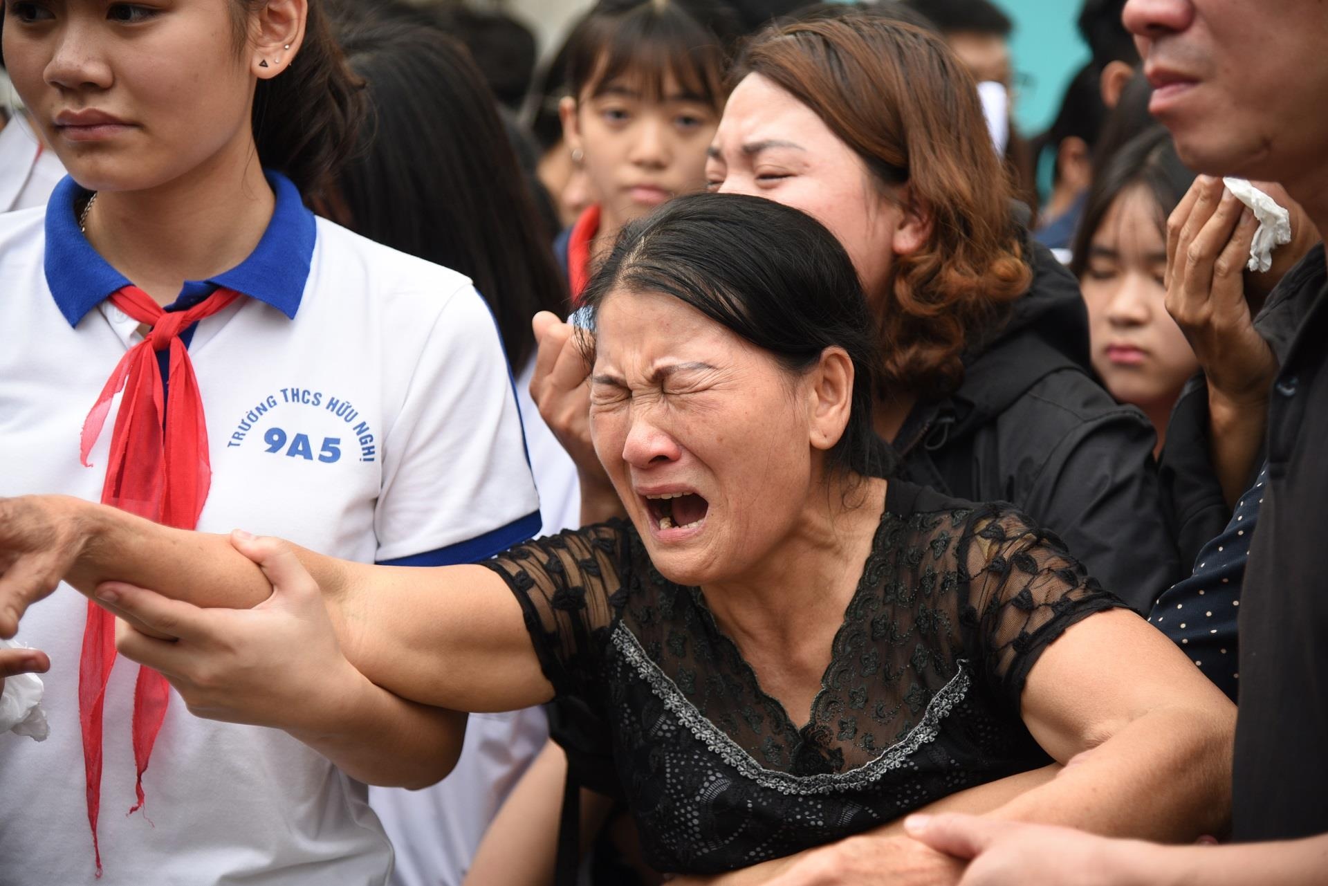 8 hoc sinh chet duoi o Hoa Binh anh 2