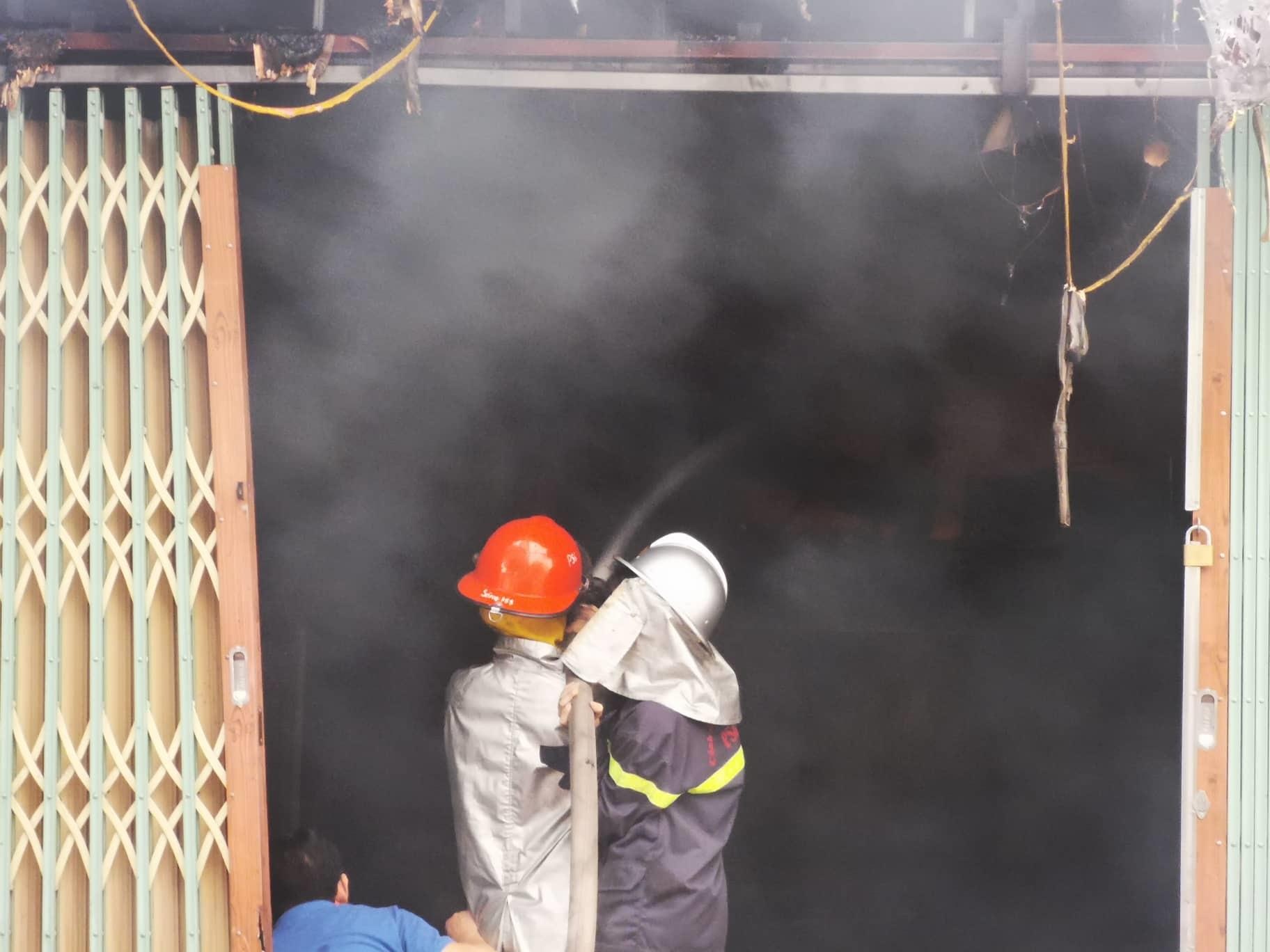 Cháy quán thịt chó ảnh 1 Chay quan thit cho anh 1