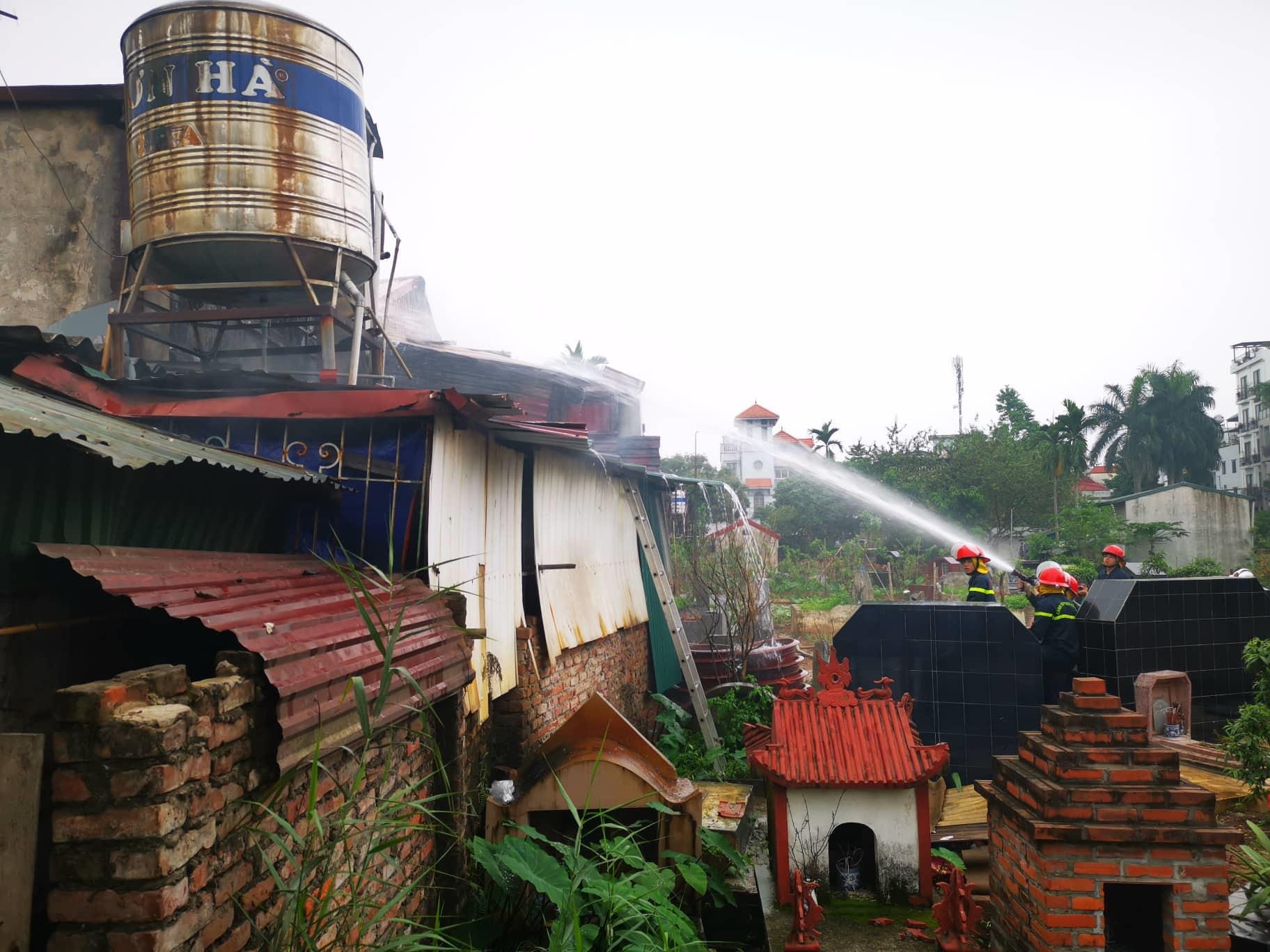 Chay cua hang thit cho anh 5