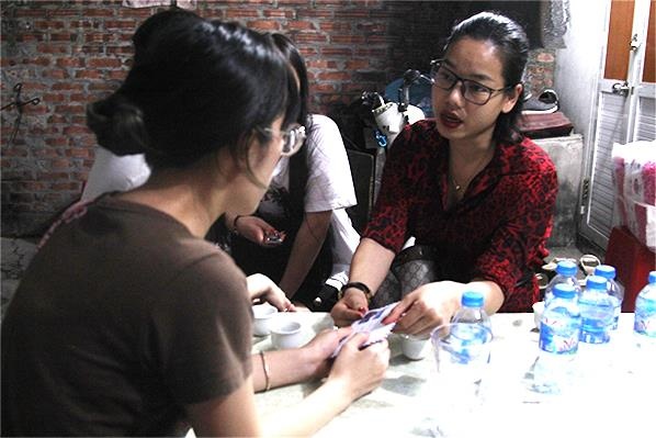 lao cong gap nan anh 2