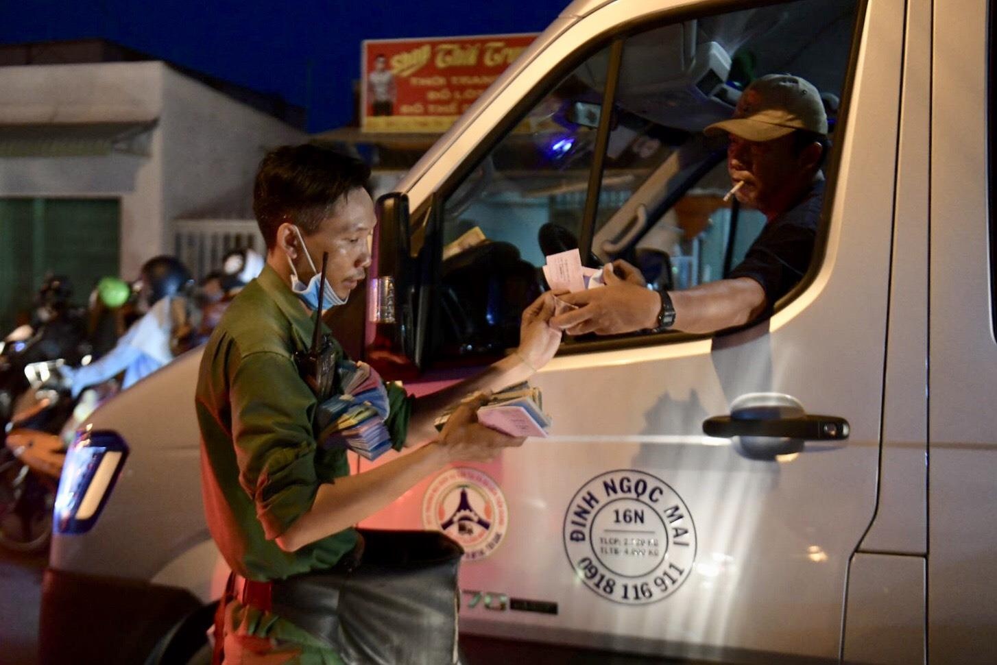 Ket xe pha Cat Lai Sai Gon anh 7